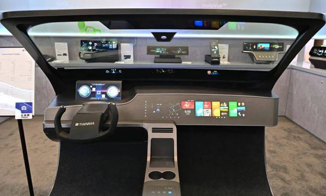 闪耀CES 2025引领未来科技潮流PP模拟器试玩入口天马创新显示技术(图8)